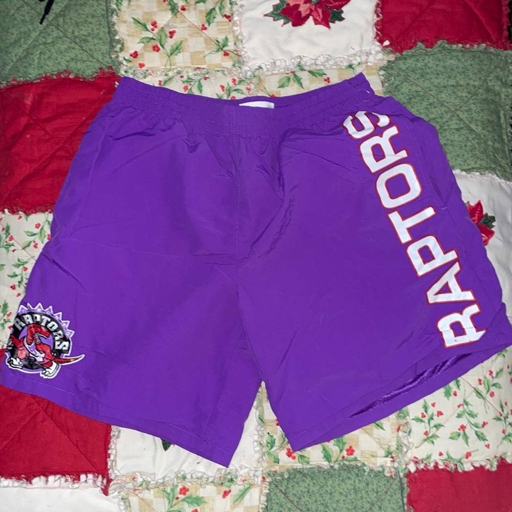 RAPTORS SHORTS SIZE SMALL PURPLE